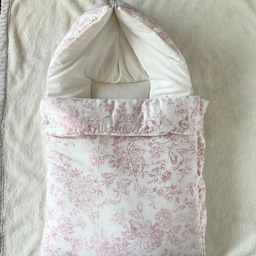 Classic Nest - Pink Floral Hooded Nest