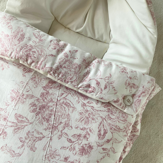 Classic Nest - Pink Floral Hooded Nest
