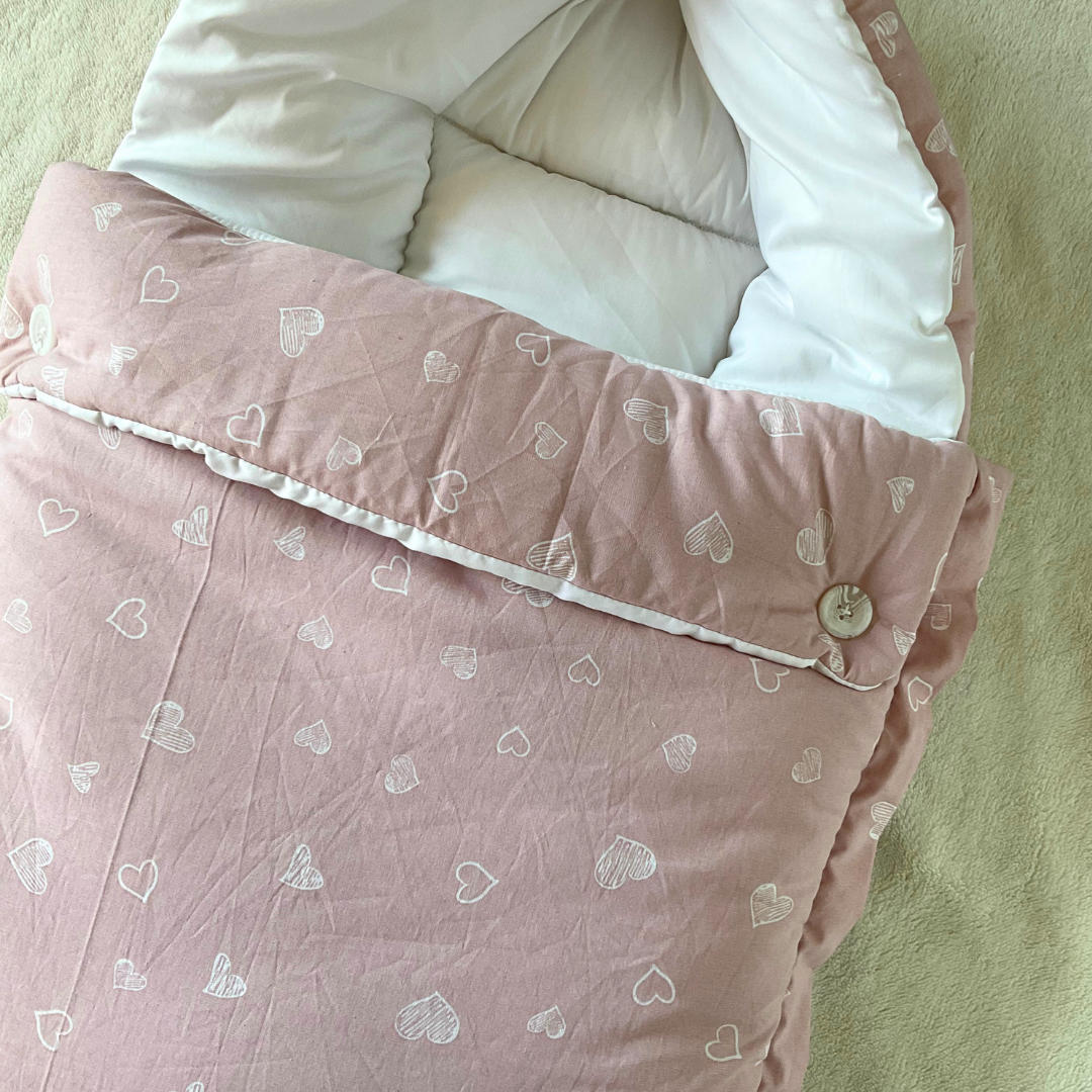 Hearts Hooded Nest