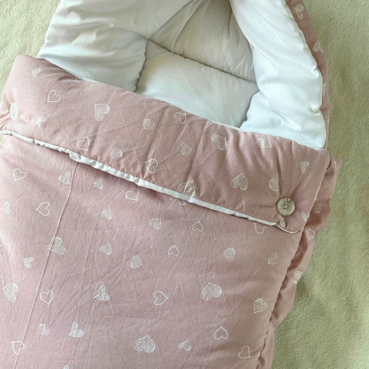 Classic Nest - Hearts Hooded Nest