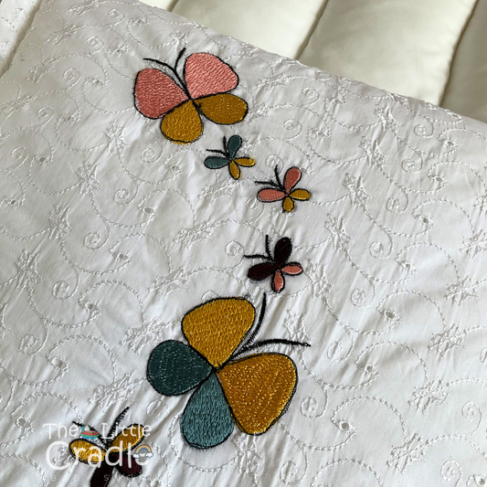 Classic Nest - Offwhite Butterfly Chicken